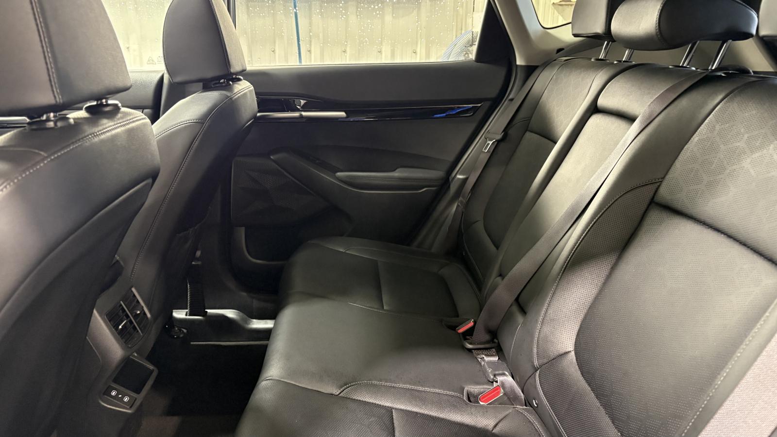 2025 Kia Seltos - Image 24