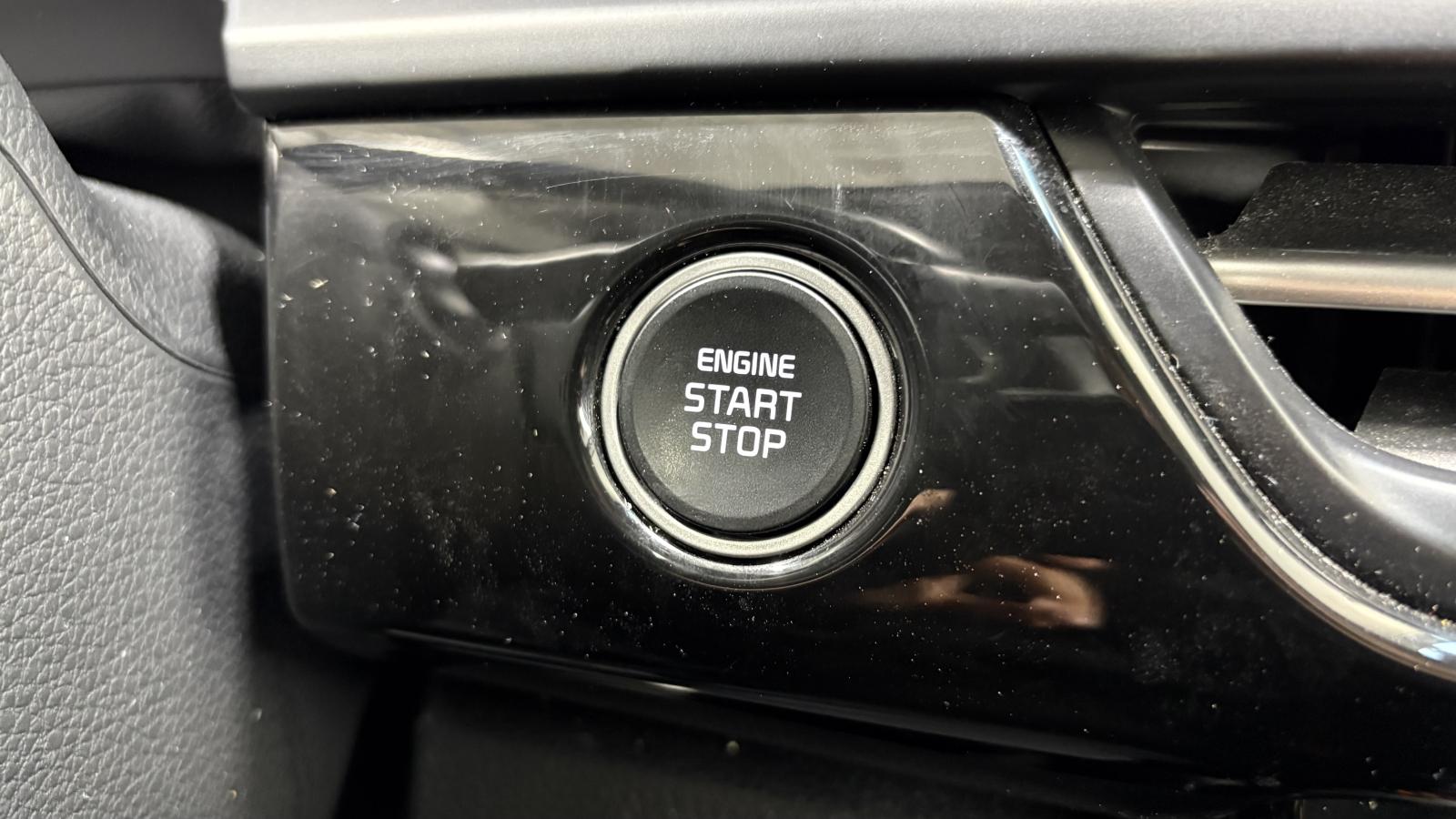 2025 Kia Seltos - Image 30