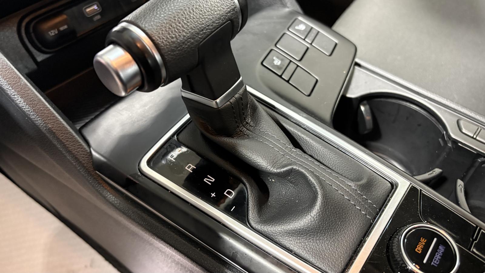 2024 Kia Sportage - Image 17