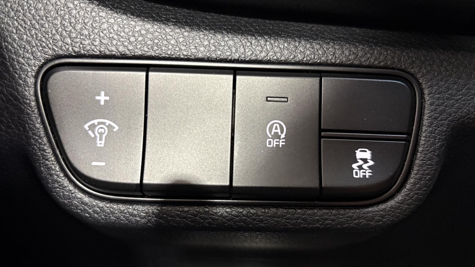 2025 Kia Seltos - Image 26