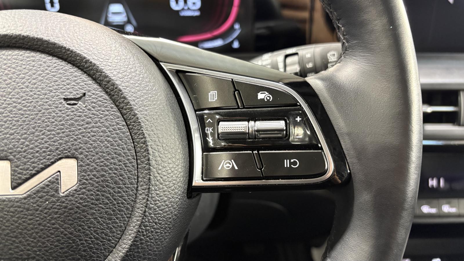 2025 Kia Seltos - Image 35