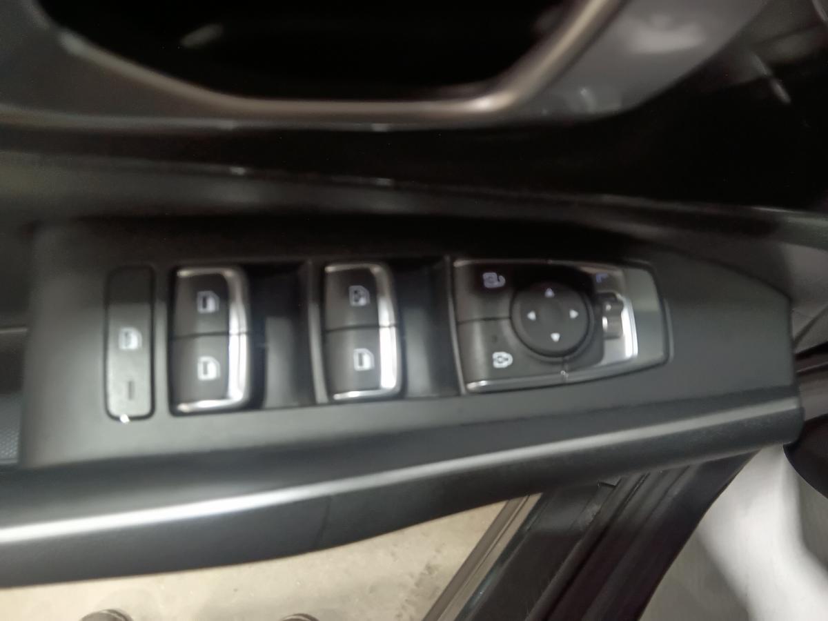 2021 Kia Sorento - Image 27