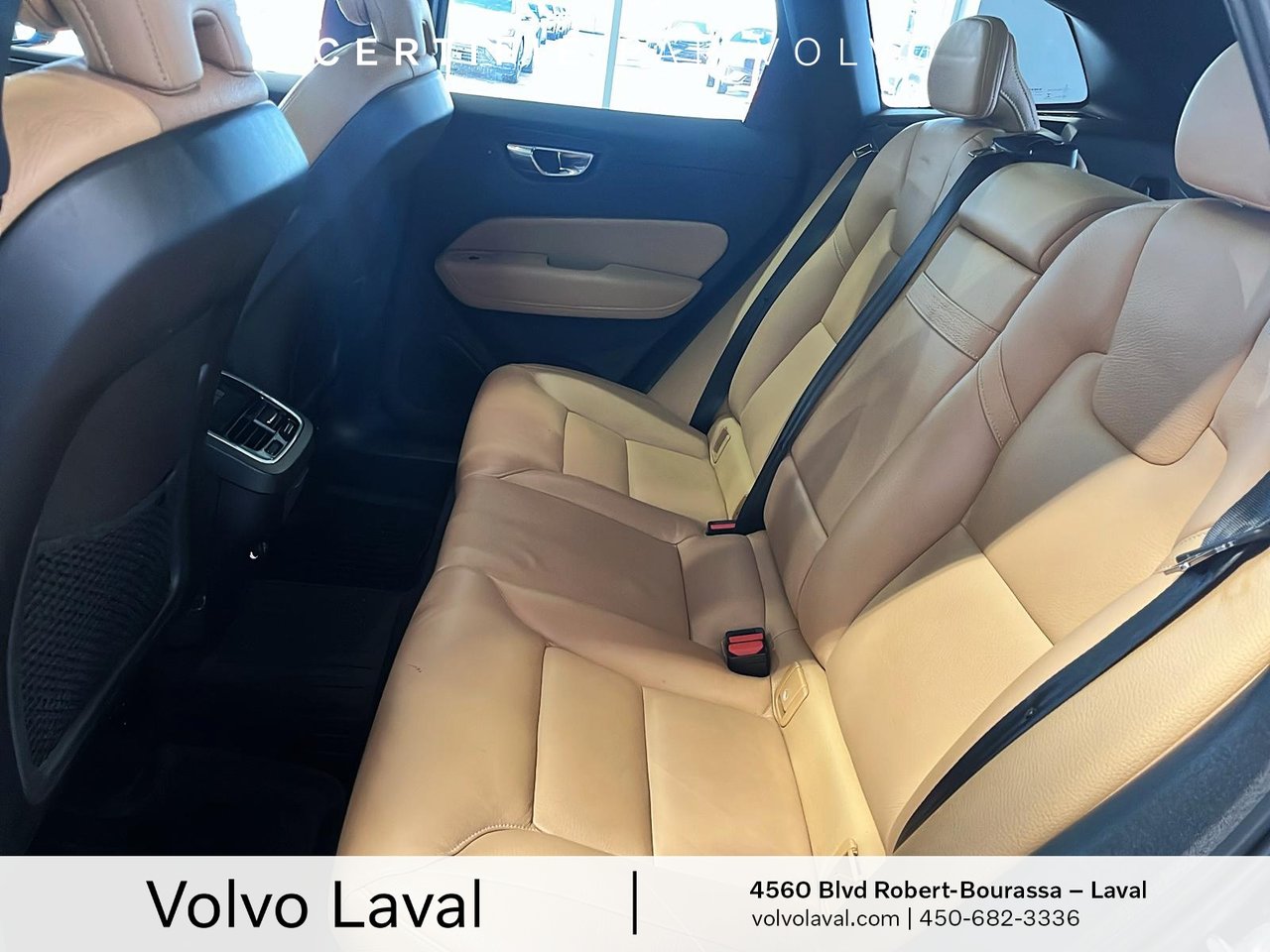 2020 Volvo XC60 - Image 16