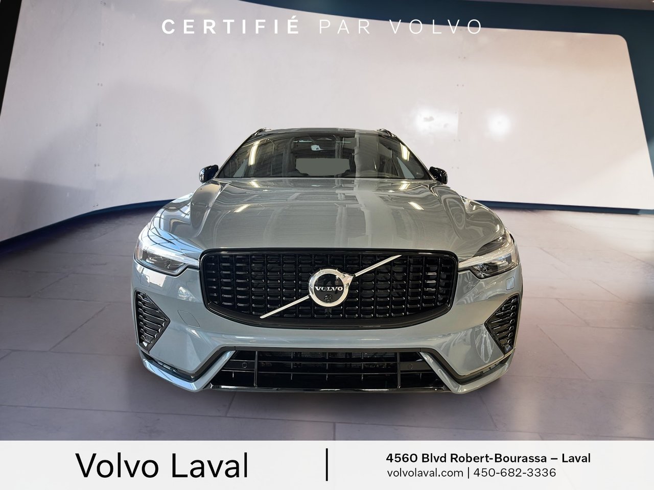 2022 Volvo XC60 - Image 2