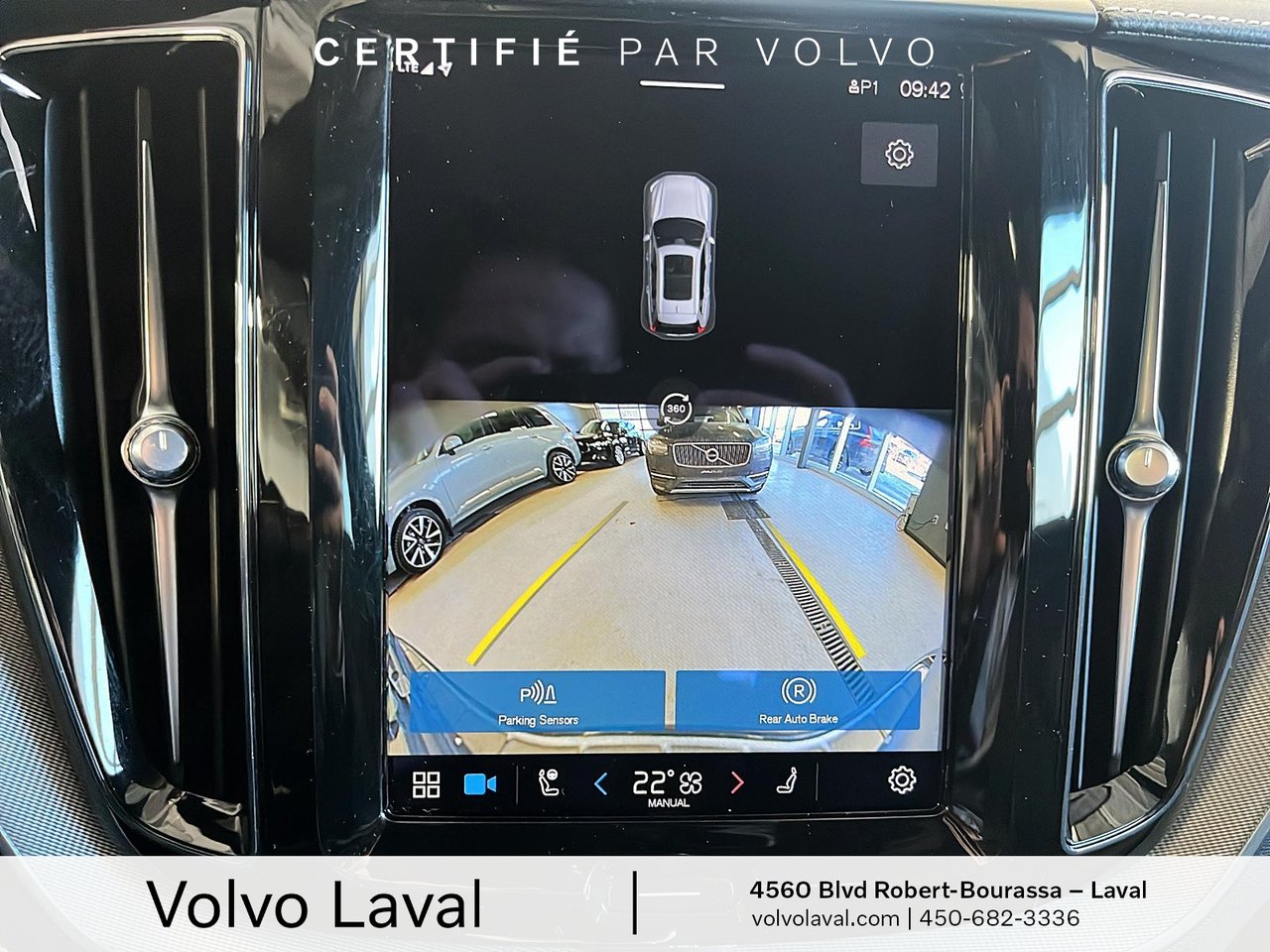 2022 Volvo XC60 - Image 15