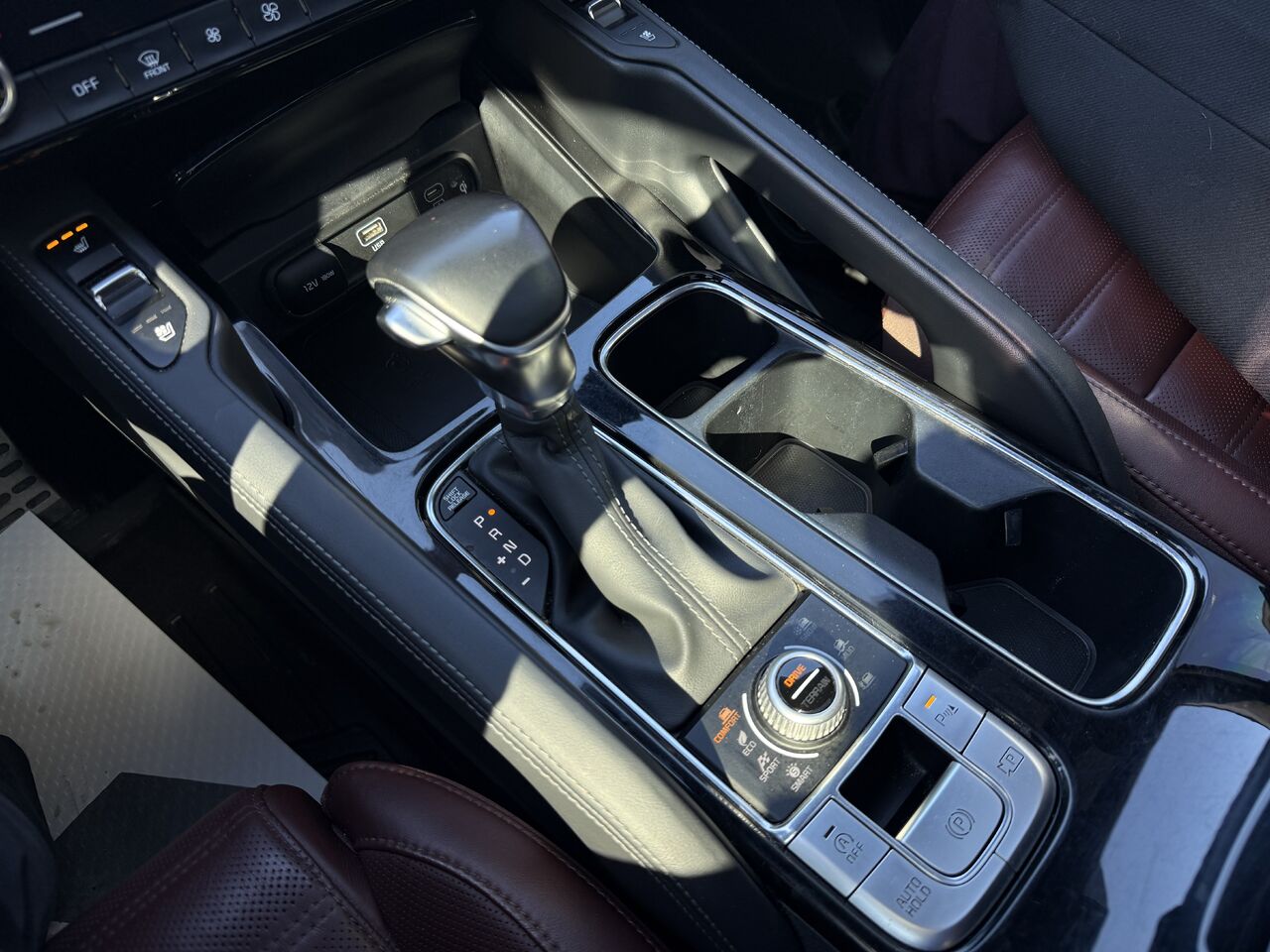 2023 Kia Telluride - Image 3