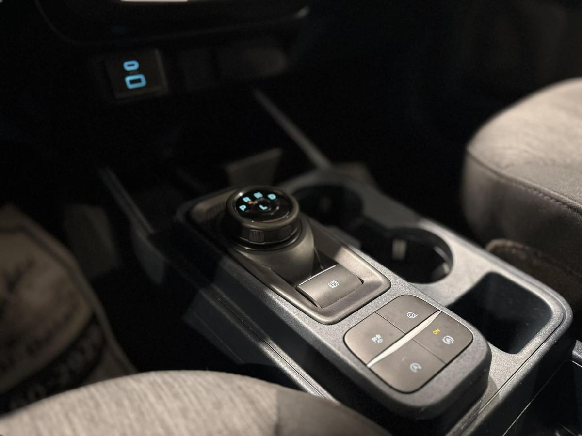 2023 Ford Maverick - Image 19