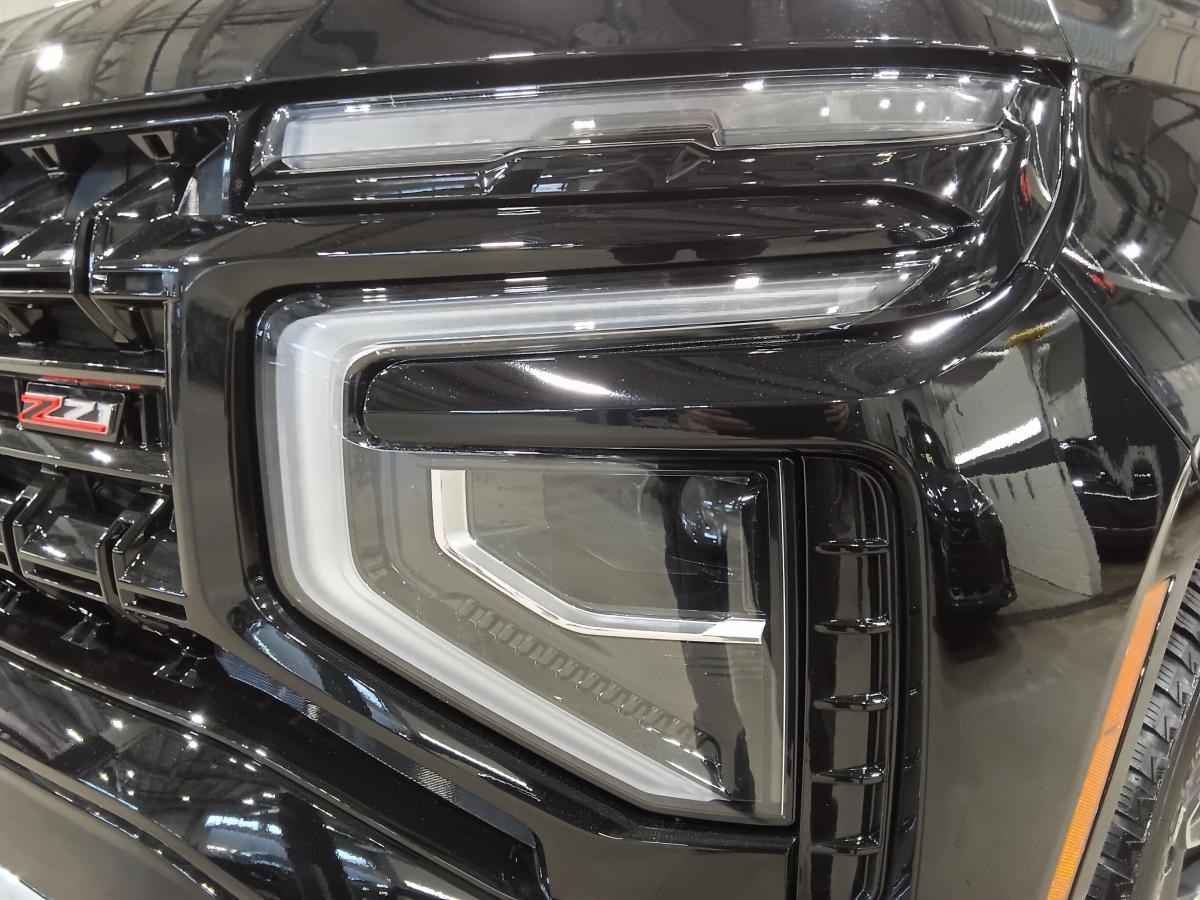 2025 Chevrolet Tahoe - Image 8