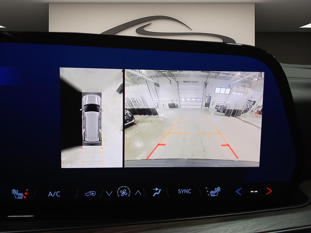 2025 Chevrolet Tahoe - Image 24