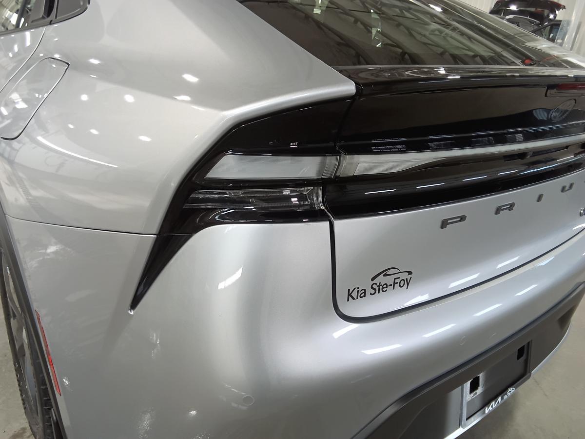 2023 Toyota Prius Prime - Image 8