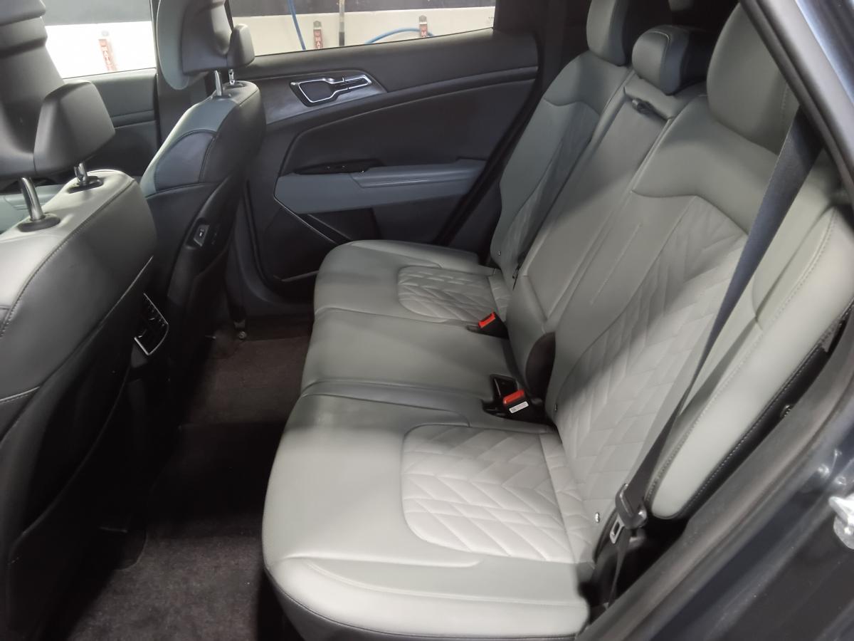 2024 Kia Sportage - Image 17