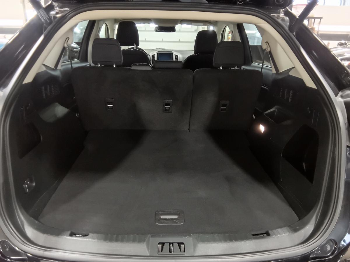 2022 Ford Edge - Image 9