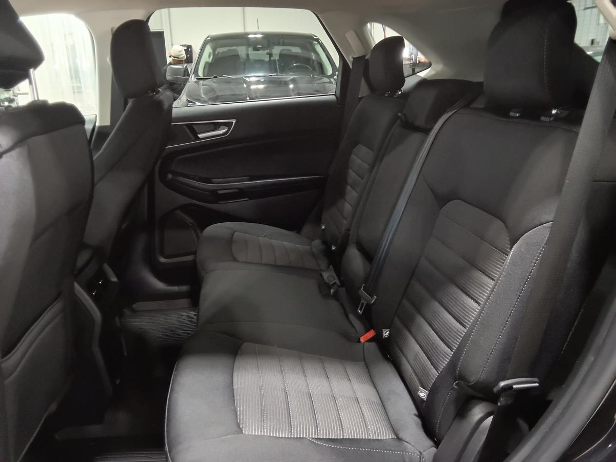 2022 Ford Edge - Image 24