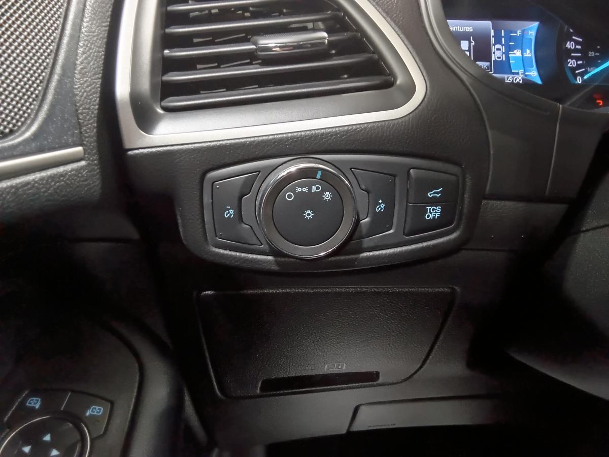 2022 Ford Edge - Image 26