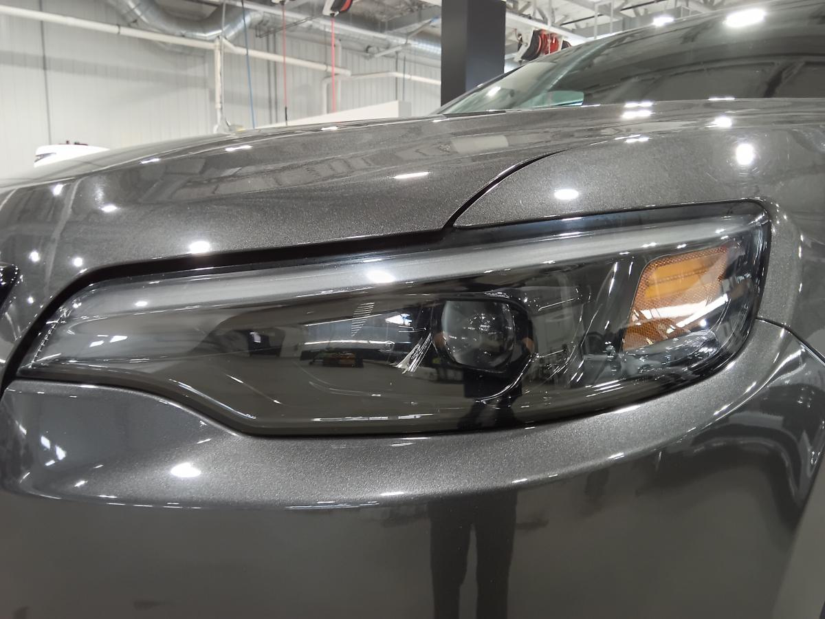 2023 Jeep Cherokee - Image 10