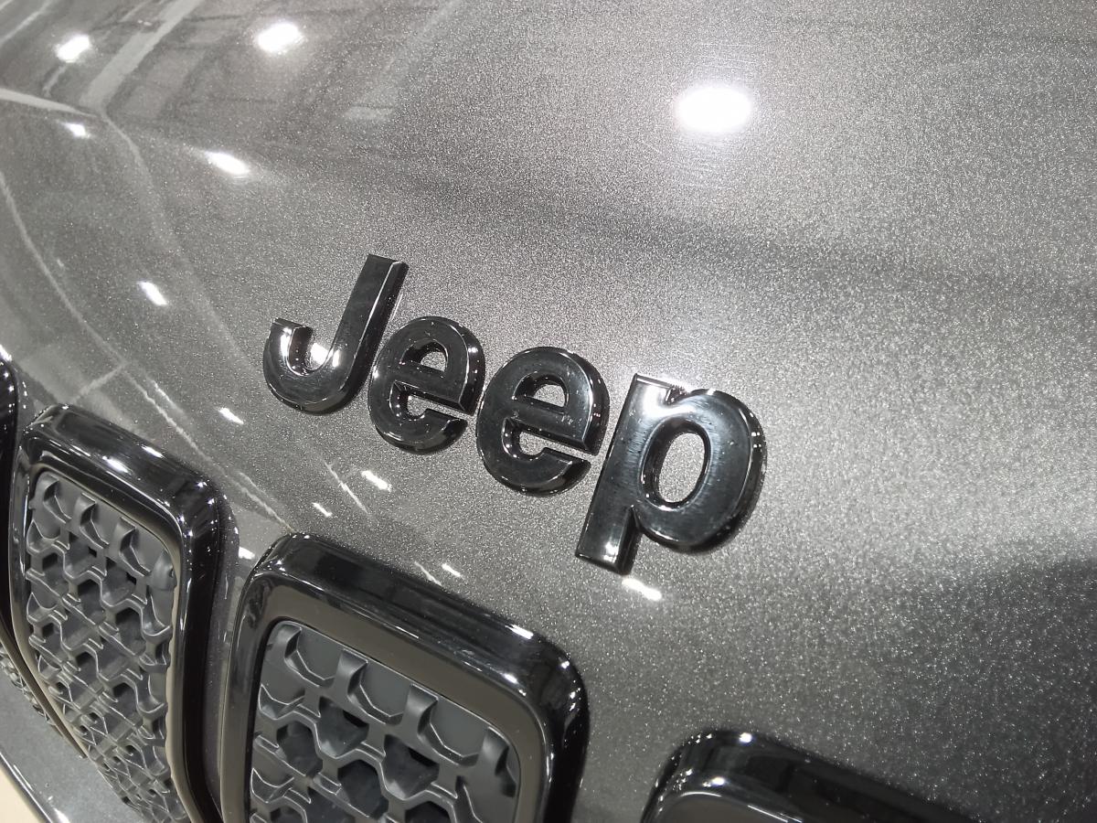 2023 Jeep Cherokee - Image 11