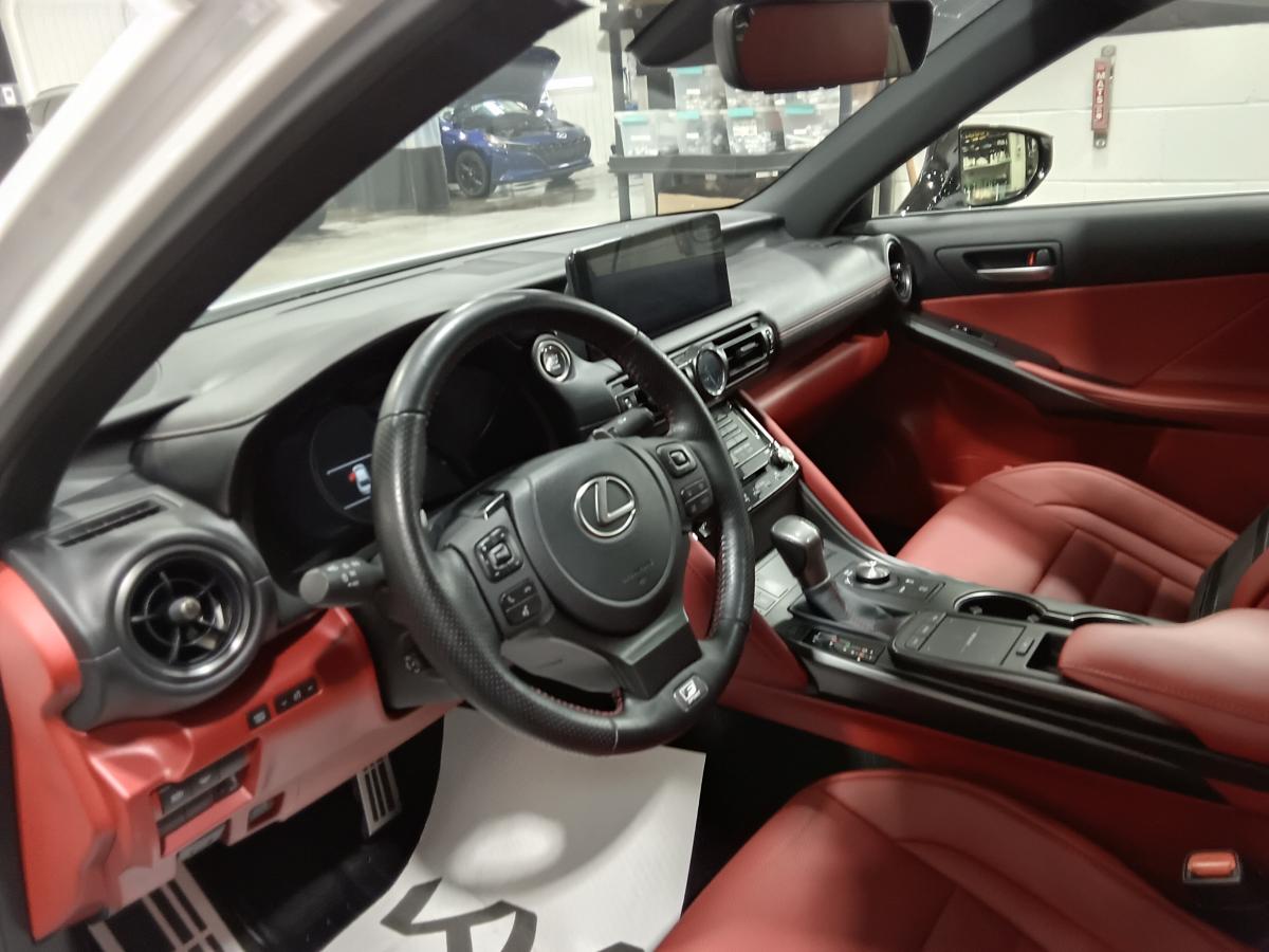 2024 Lexus IS 300 - Image 14