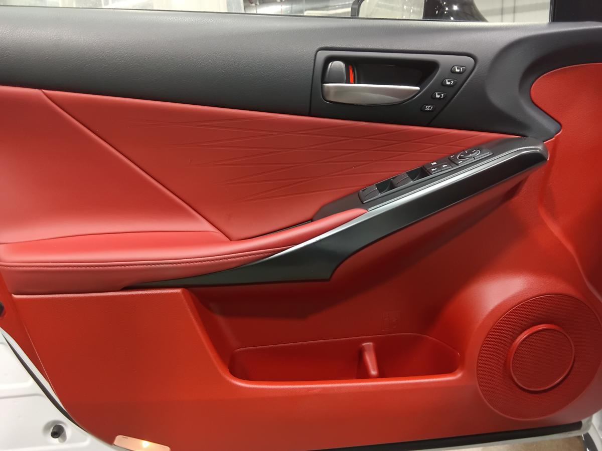 2024 Lexus IS 300 - Image 17