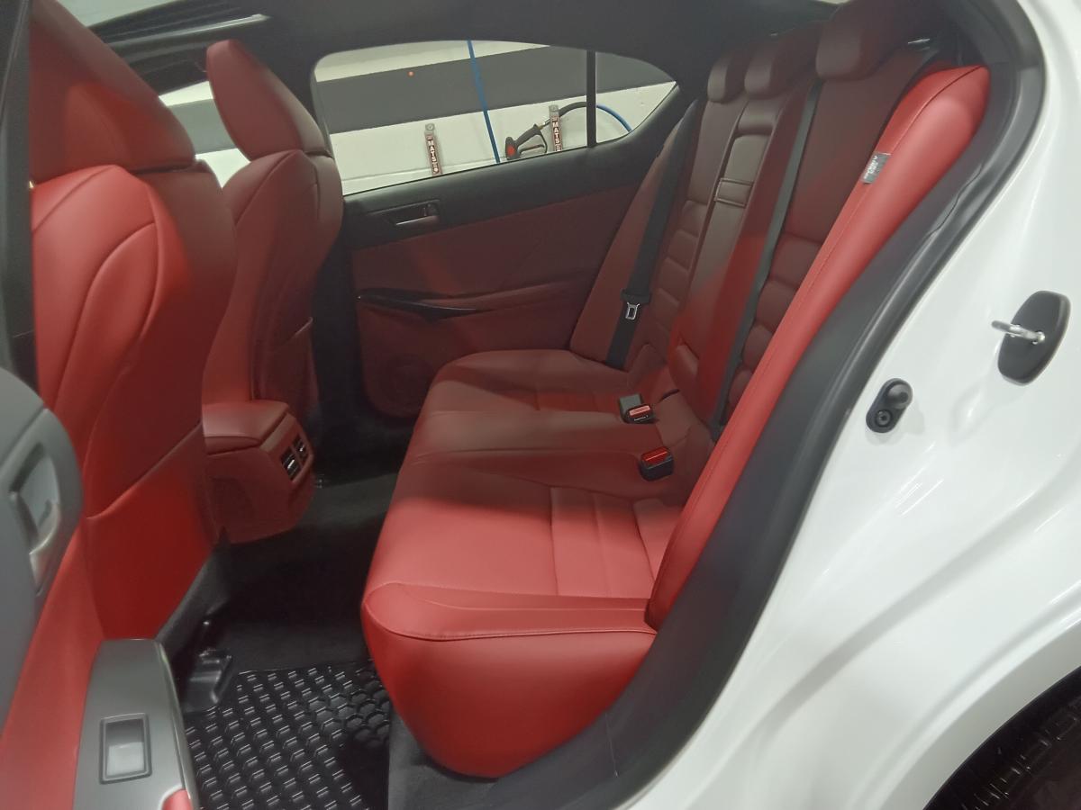 2024 Lexus IS 300 - Image 23