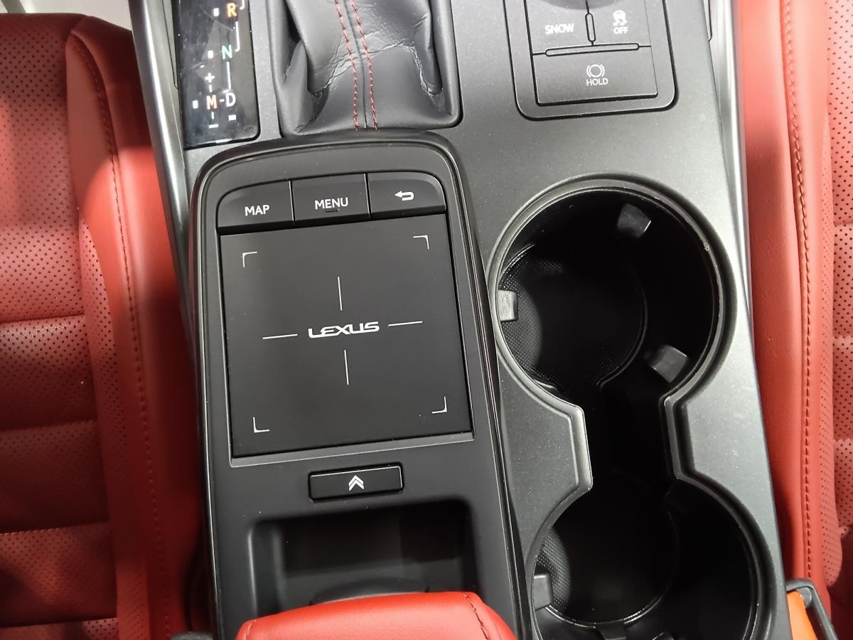 2024 Lexus IS 300 - Image 32