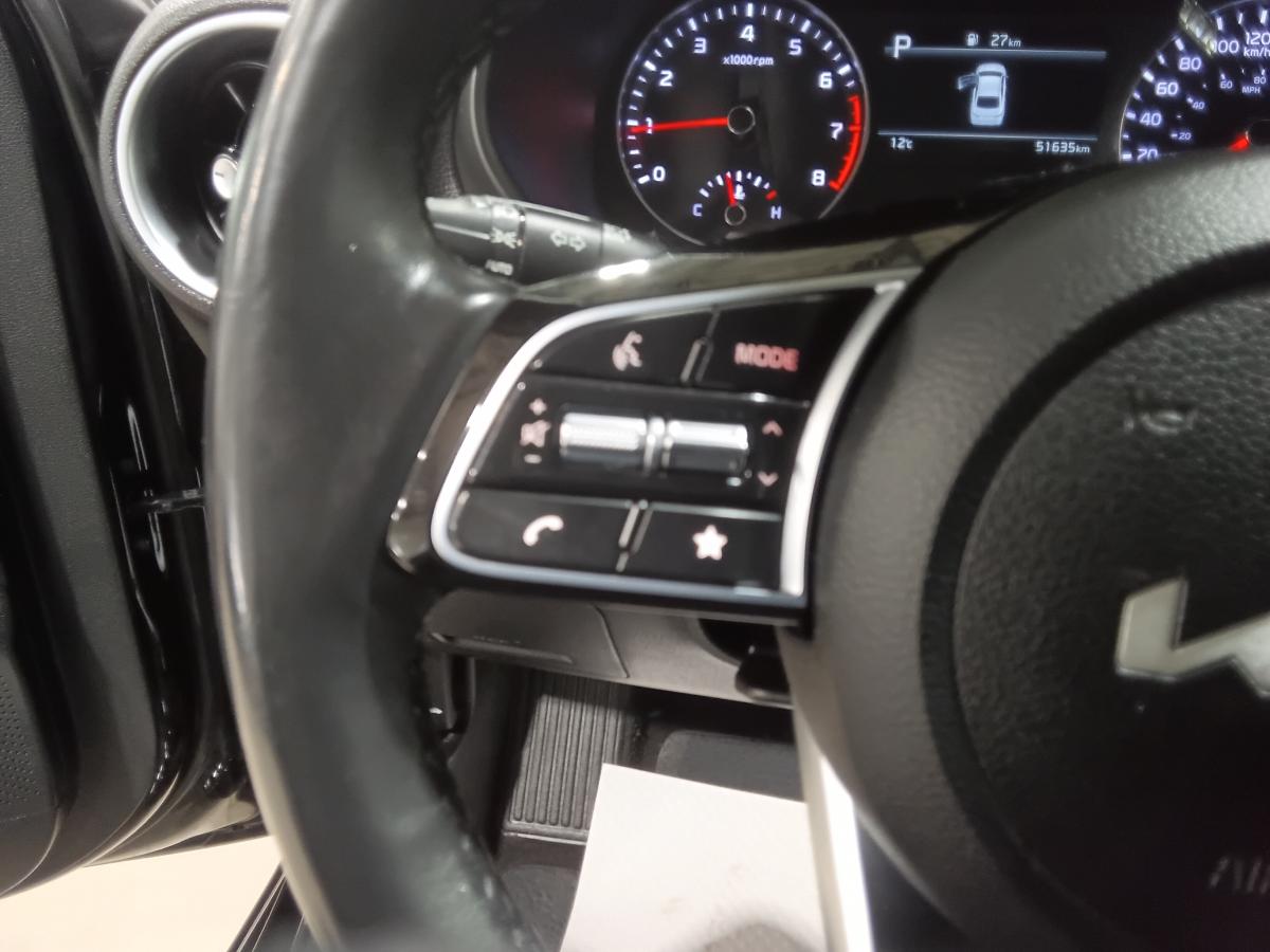 2023 Kia Forte - Image 29