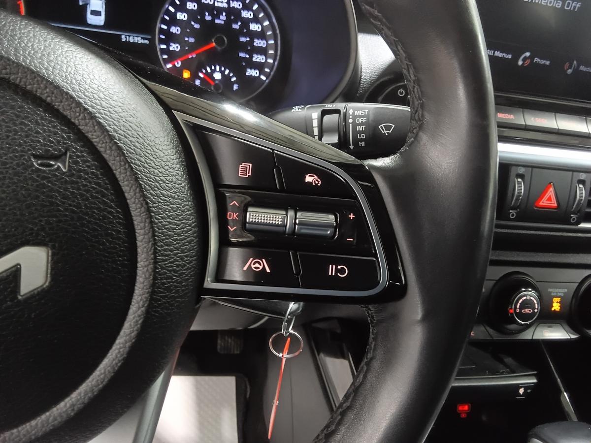 2023 Kia Forte - Image 30