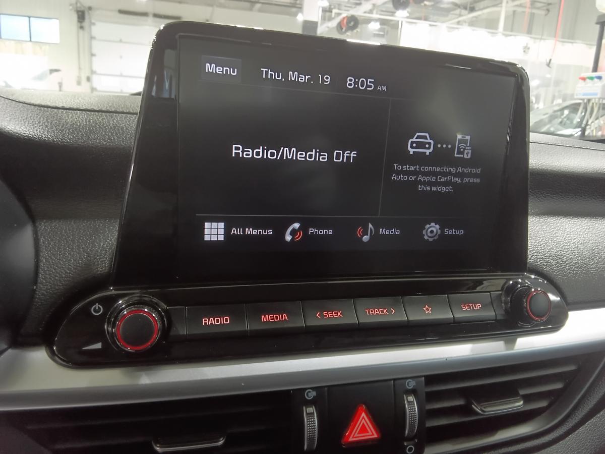 2023 Kia Forte - Image 31