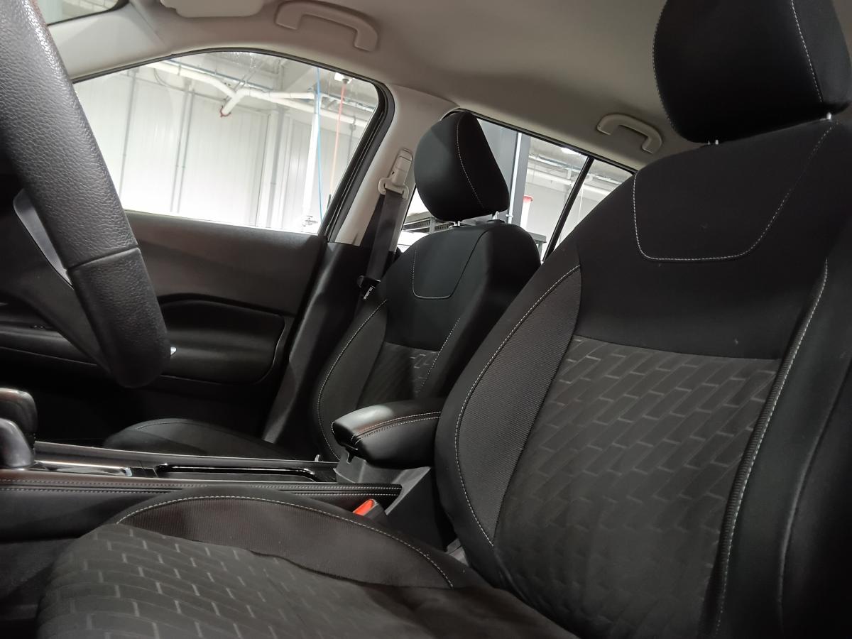 2025 Nissan Kicks Play - Image 22