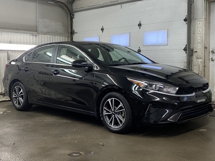 2024 Kia Forte - Image 21