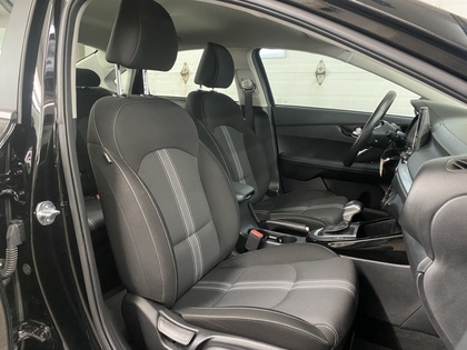 2024 Kia Forte - Image 25