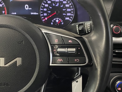 2024 Kia Forte - Image 29