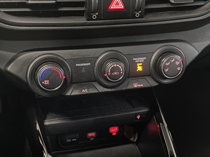 2024 Kia Forte - Image 34