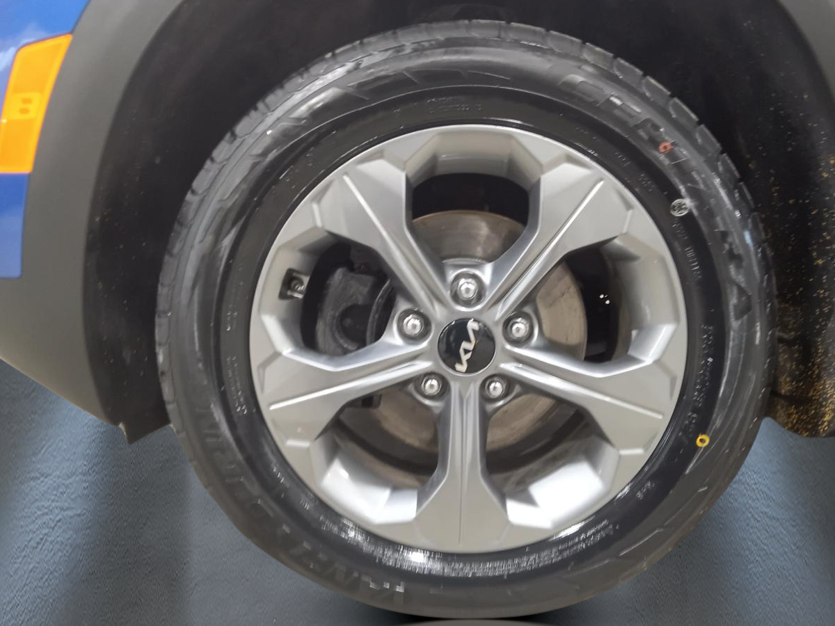 2022 Kia Seltos - Image 12