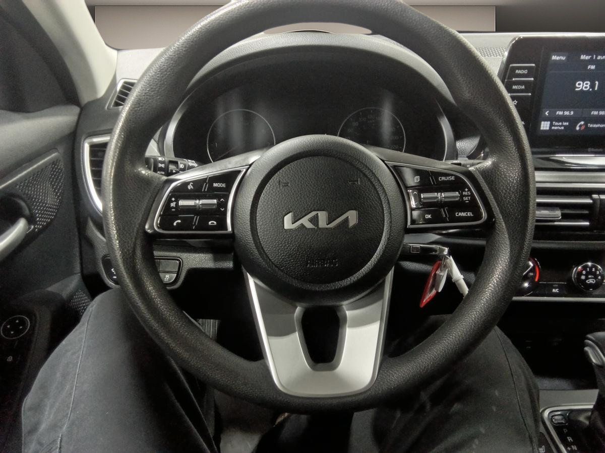 2022 Kia Seltos - Image 14