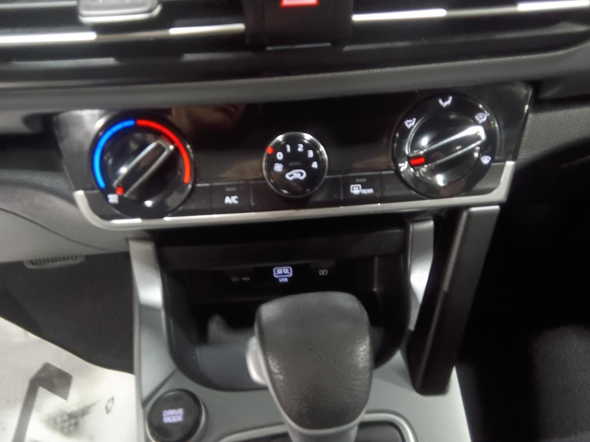 2022 Kia Seltos - Image 18