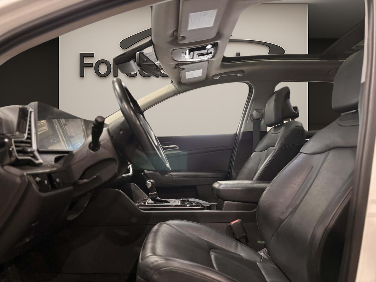 2023 Kia Sportage - Image 6