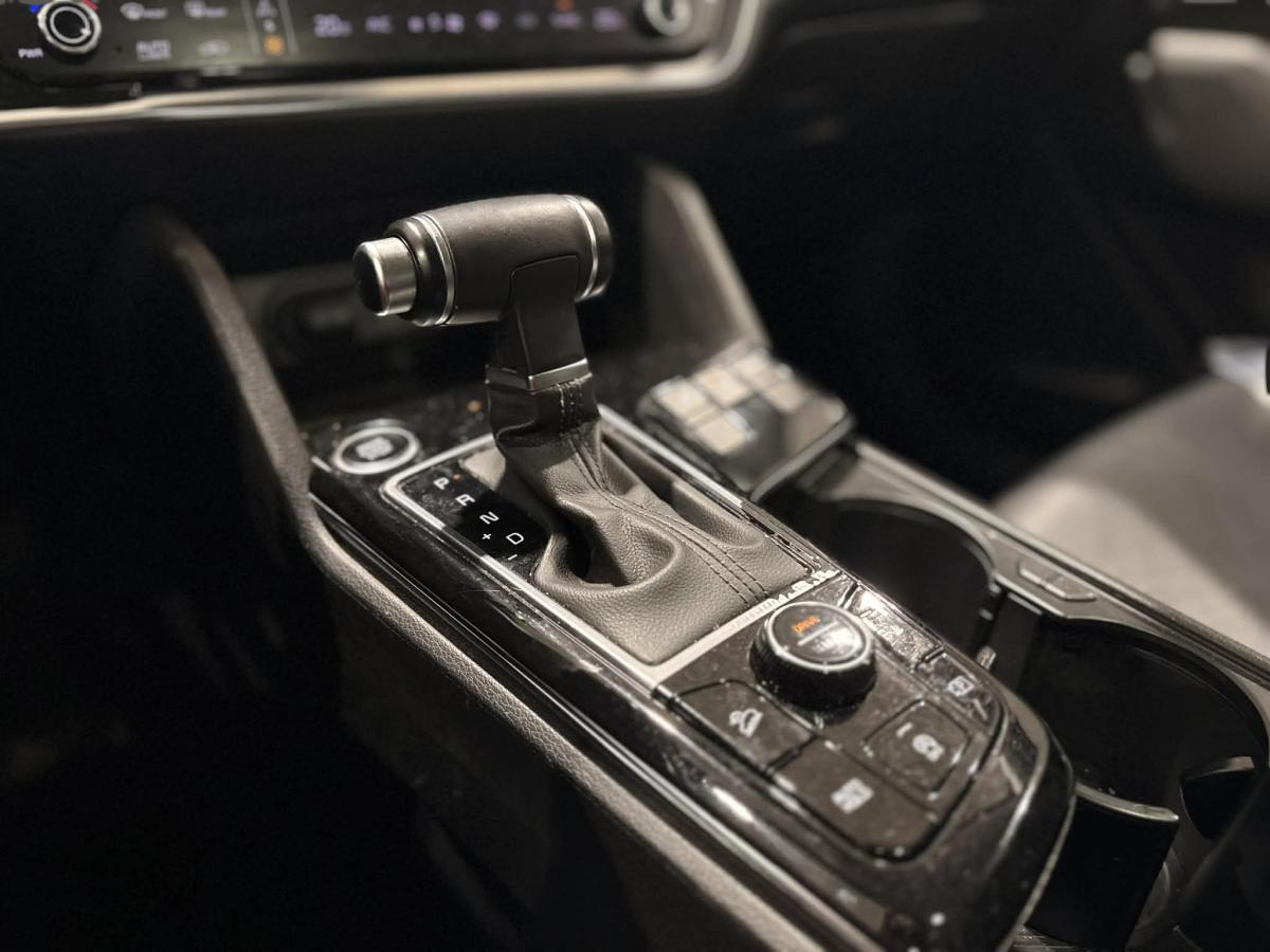 2023 Kia Sportage - Image 17