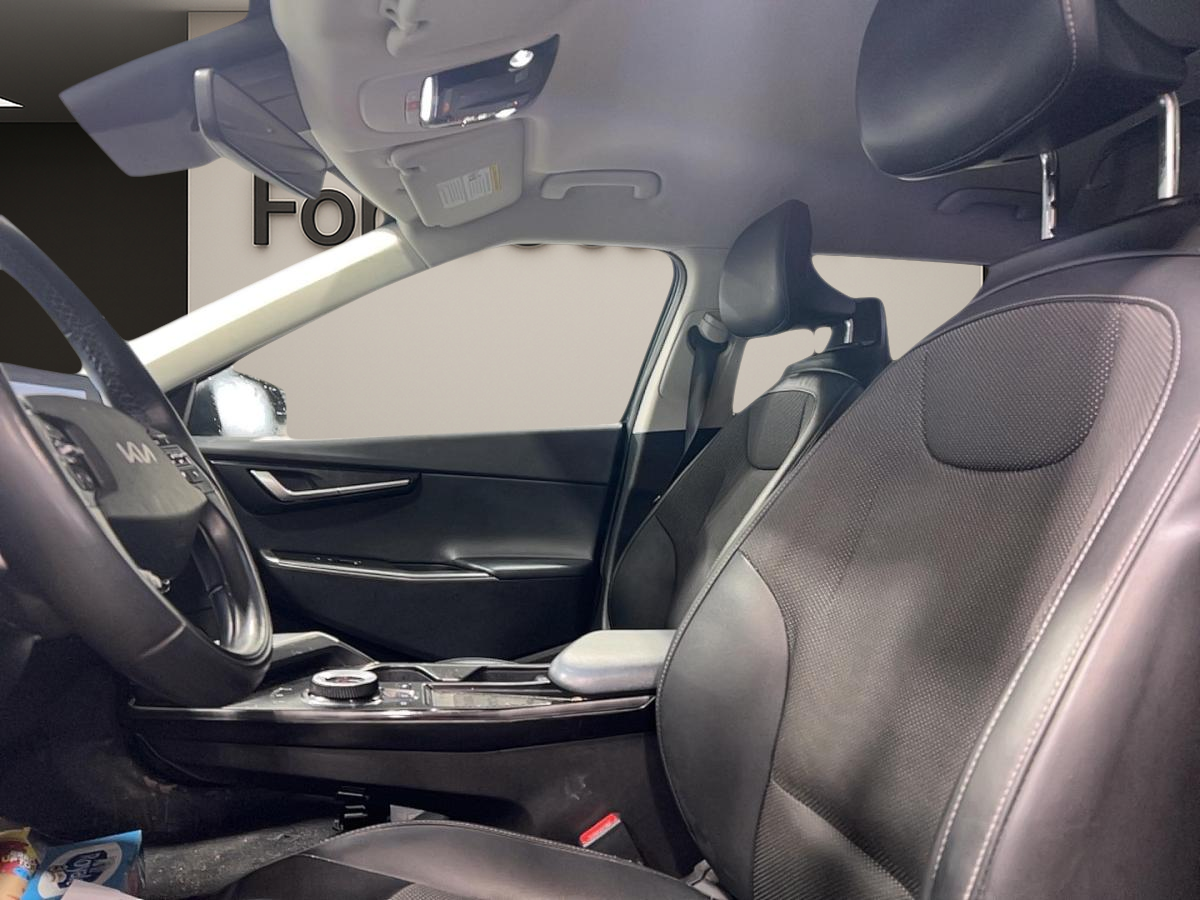 2022 Kia EV6 - Image 6