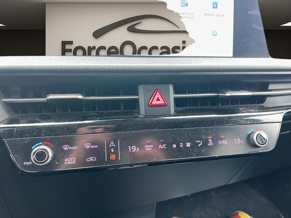 2022 Kia EV6 - Image 13