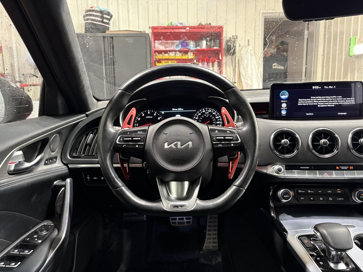 2023 Kia Stinger - Image 8