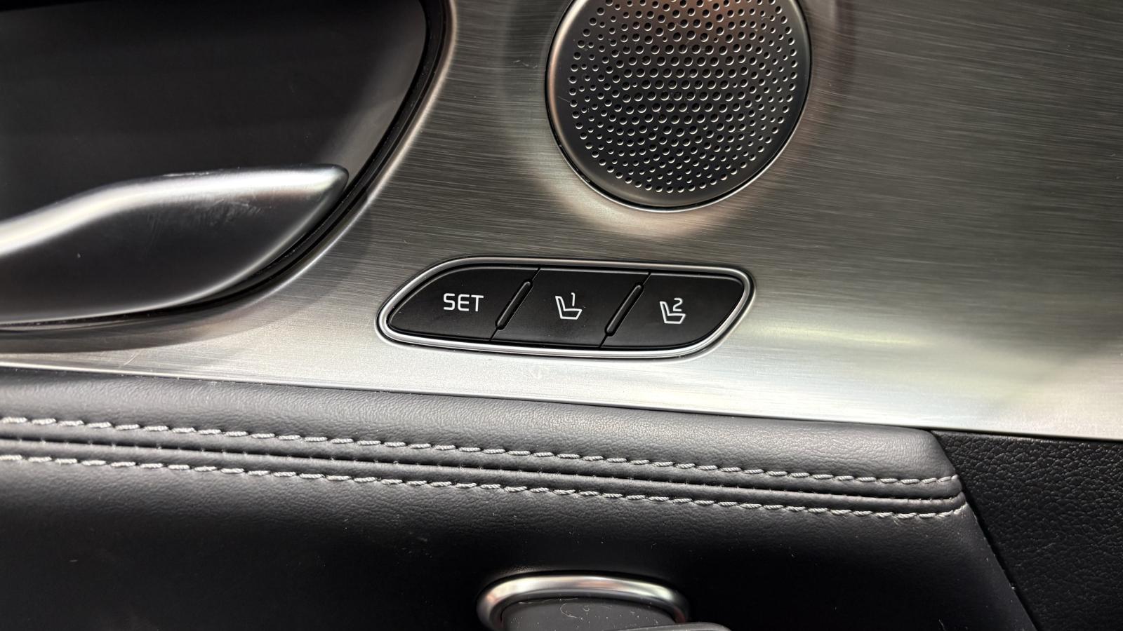 2023 Kia Stinger - Image 14