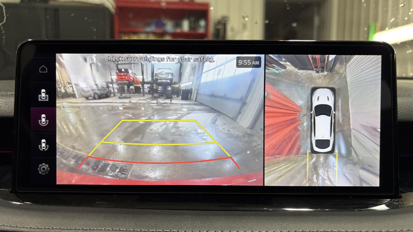 2023 Kia Stinger - Image 29