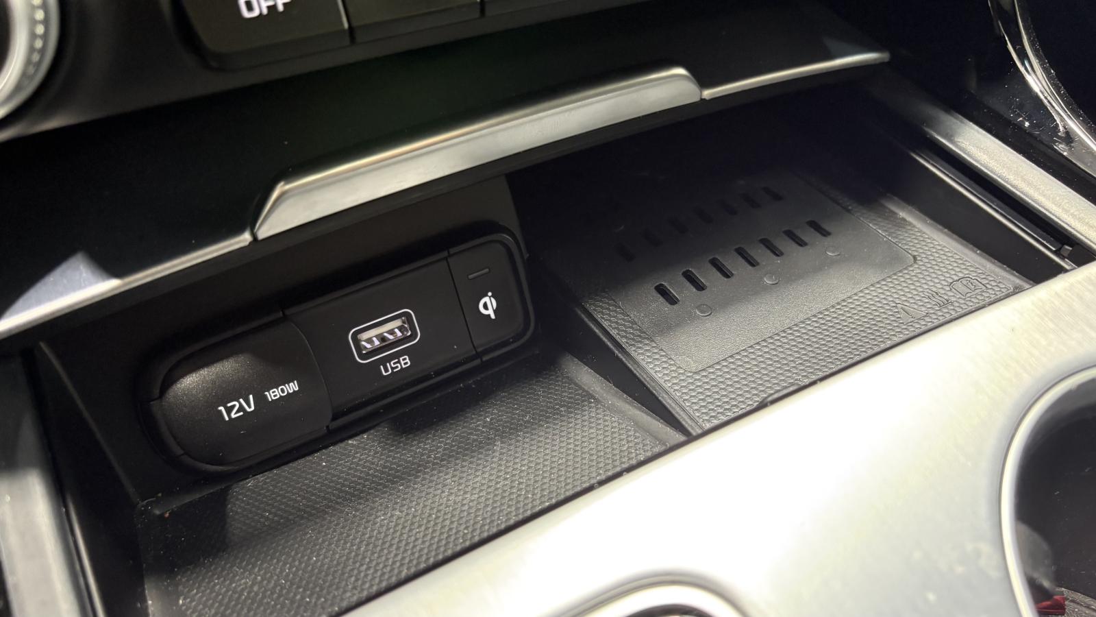 2023 Kia Stinger - Image 36