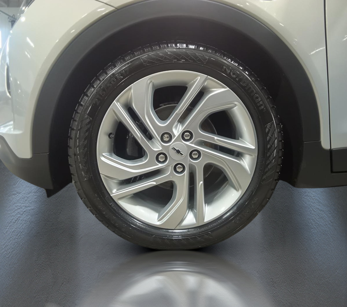 2022 Chevrolet Bolt EV - Image 6