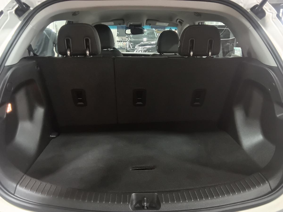 2022 Chevrolet Bolt EV - Image 9