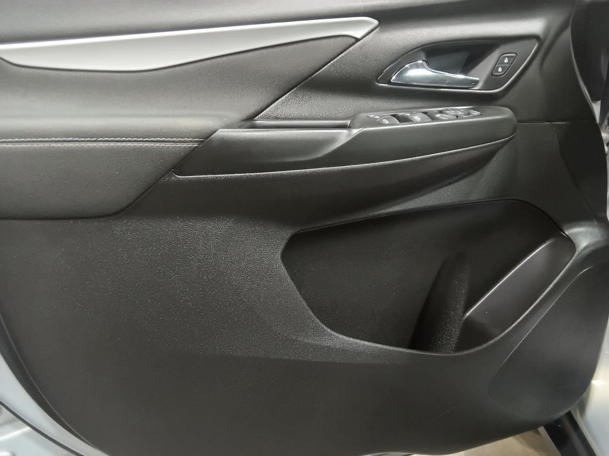 2022 Chevrolet Bolt EV - Image 17