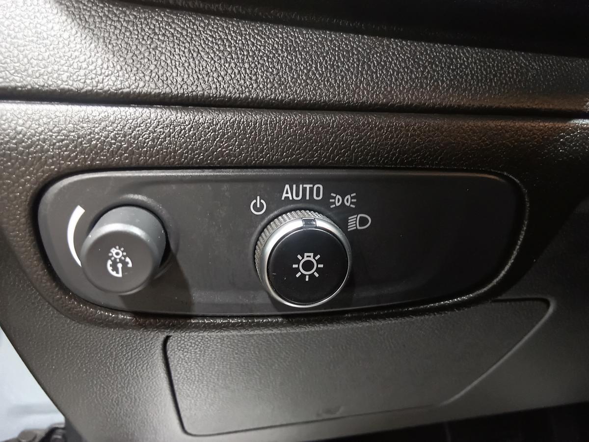 2022 Chevrolet Bolt EV - Image 26