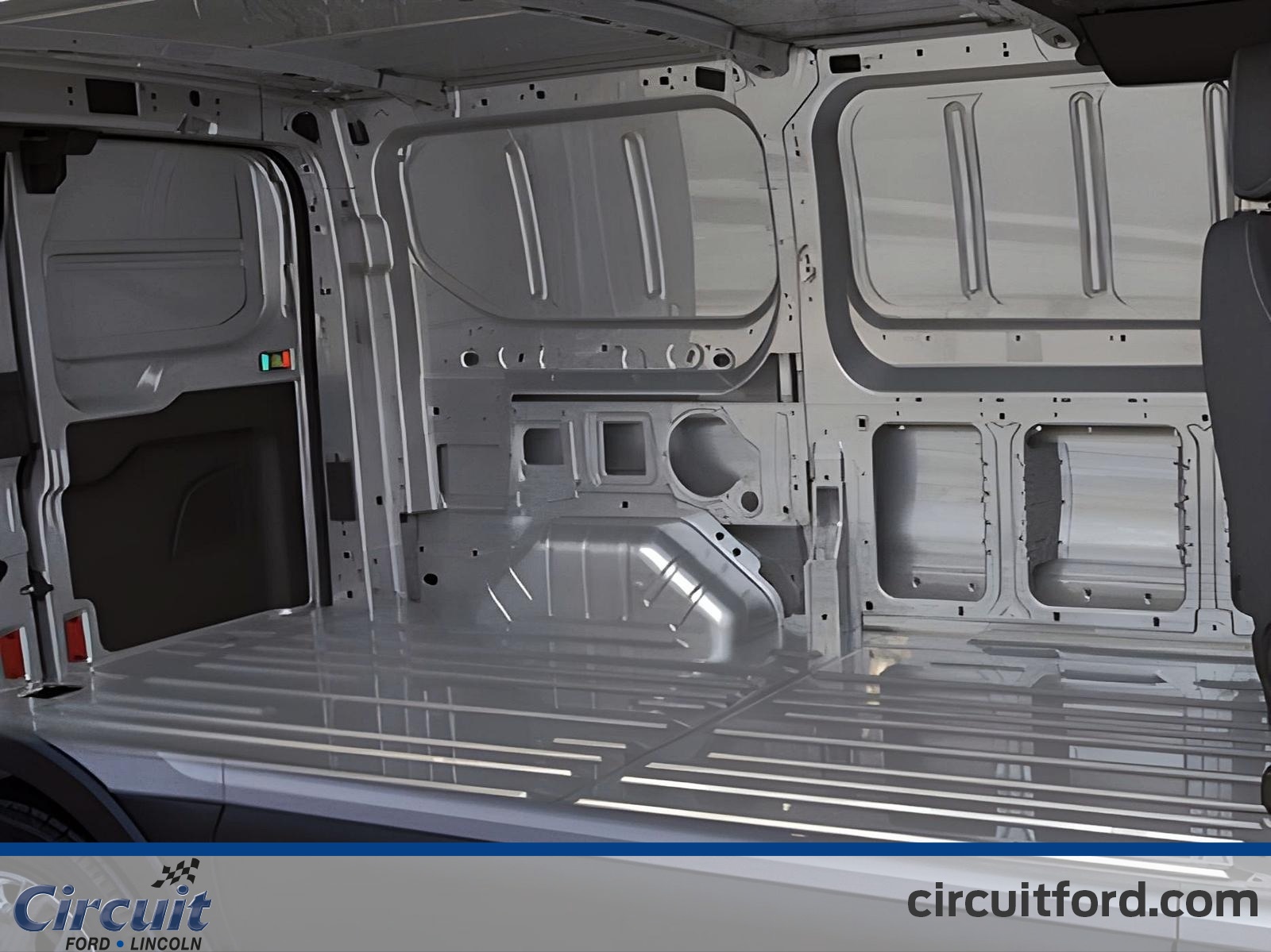 2024 Ford E-Transit - Image 5