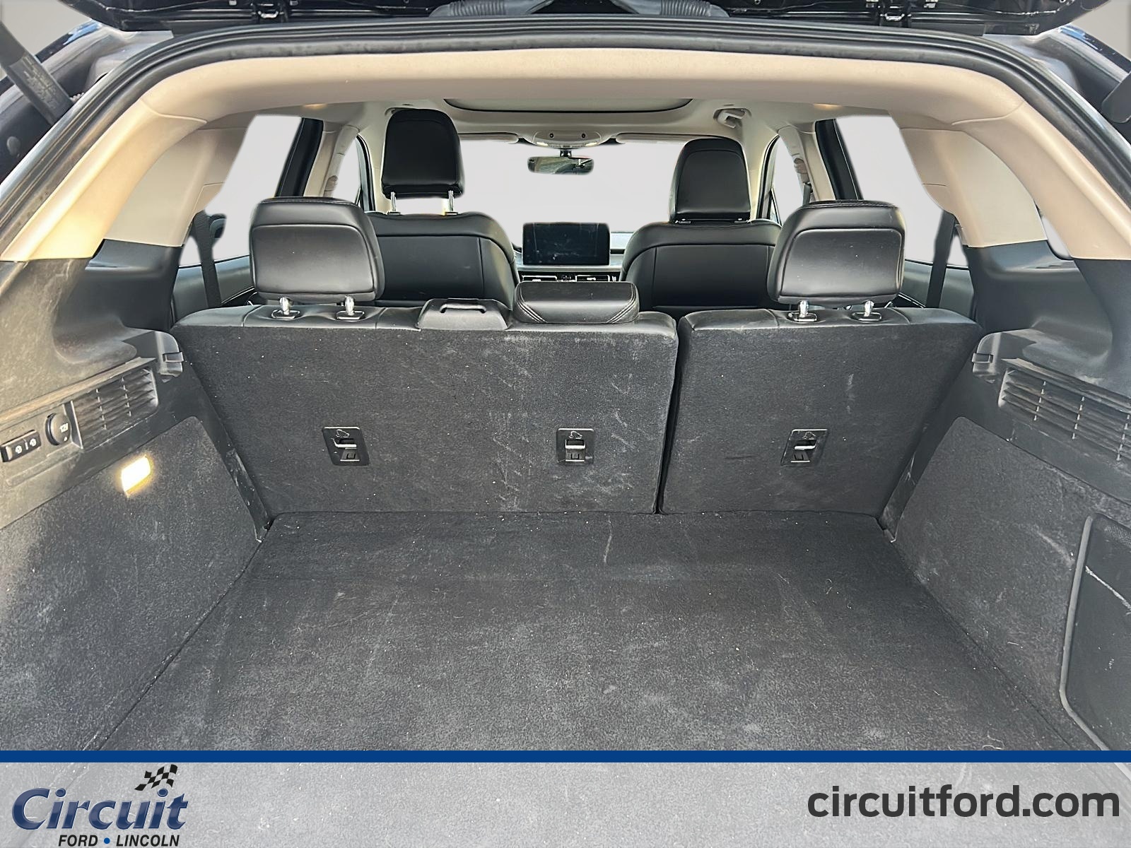 2023 Lincoln Nautilus - Image 7