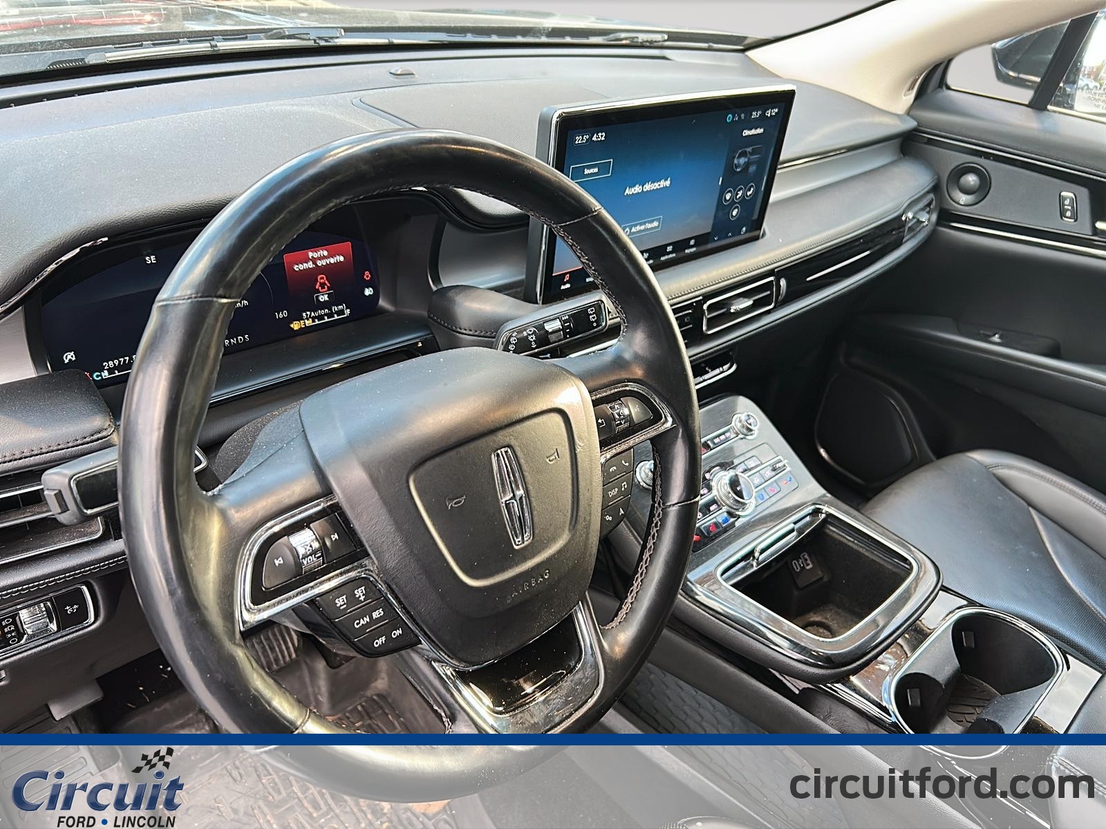 2023 Lincoln Nautilus - Image 11